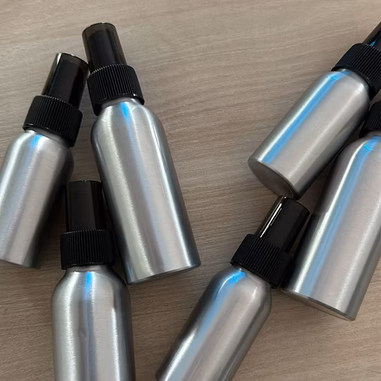 Flacone spray per cosmetici in alluminio metallico vuoto per profumo ricaricabile da 50 ml